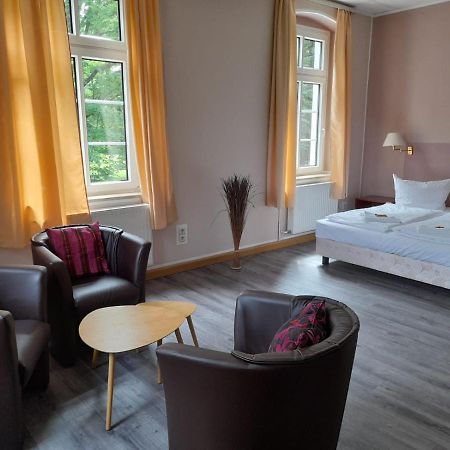 Hotel Am Kreischaer Park Экстерьер фото