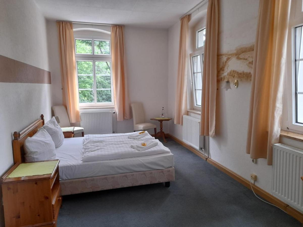 Hotel Am Kreischaer Park Экстерьер фото